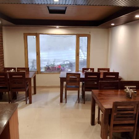 Hotel Di Villa Manāli Kültér fotó