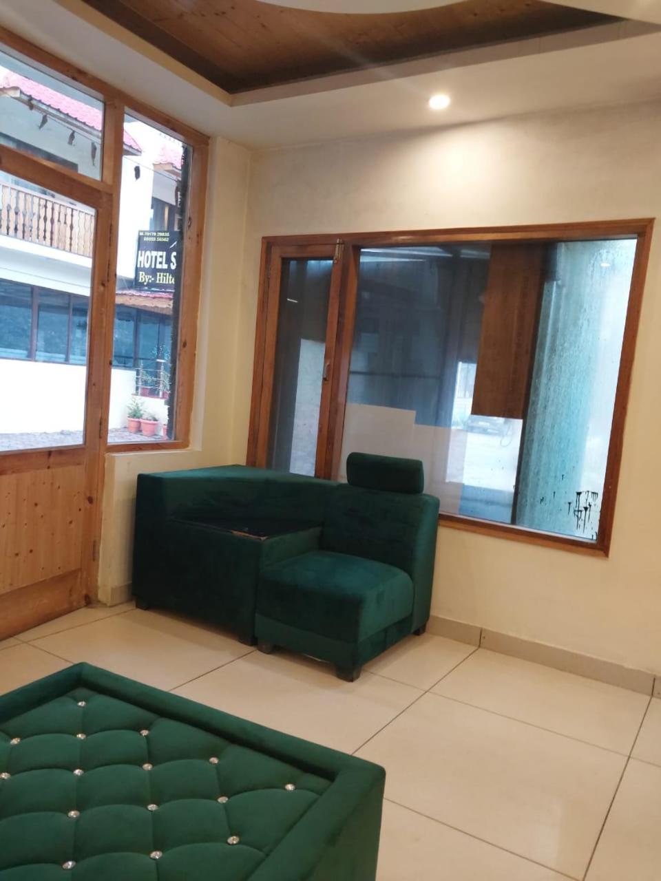 Hotel Di Villa Manāli Kültér fotó