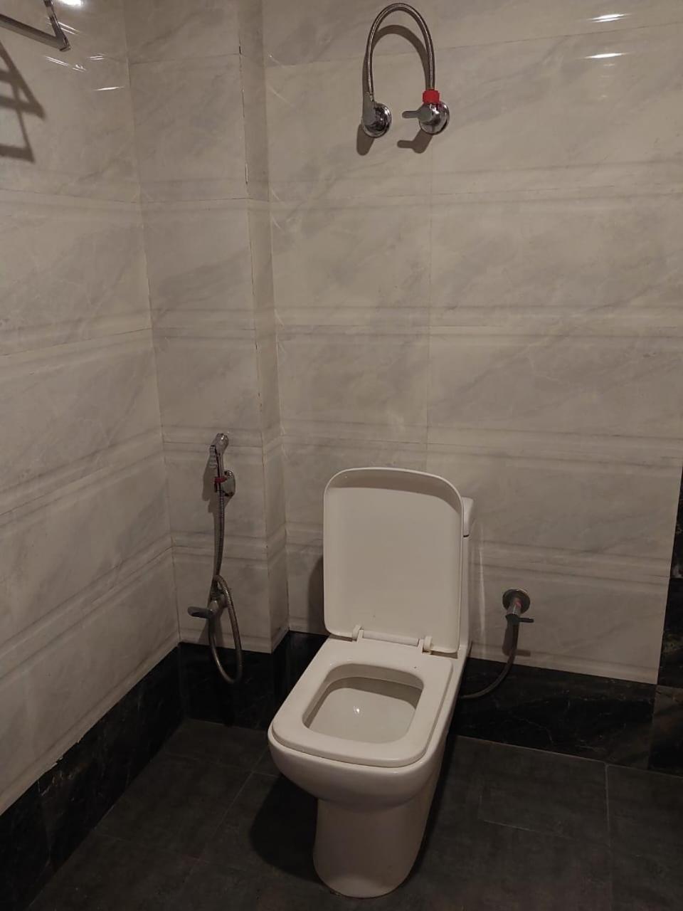 Hotel Di Villa Manāli Kültér fotó